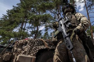 Obří korupční skandál v litevské armádě. Stovky lidí se za úplatu vyhnuly povinné vojně - Novinky